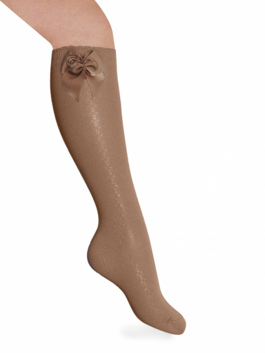 Calcetines altos calados lateral con lazo con rosa Camel