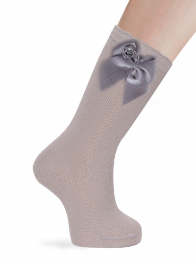 Calcetines altos calados lateral con lazo con rosa Perla Pearl