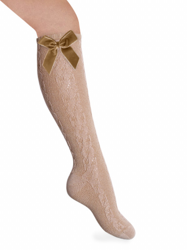 Calcetines altos labrados con lazo de terciopelo largo Haya Peanut