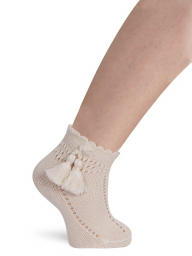 Calcetines cortos calados con borlas Marfil Ivory