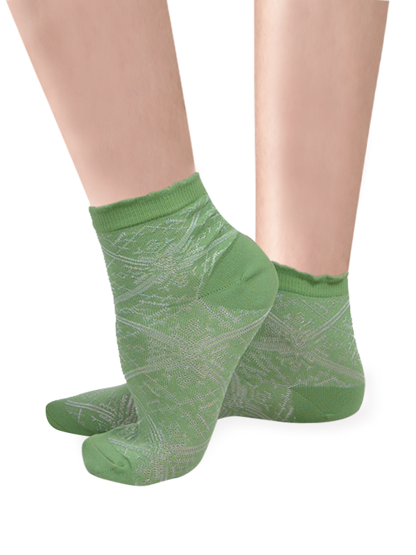 https://www.ladywoman.com/uploads/media/images/calcetines-cortos-labrados-mujer-verde-green-11.jpg