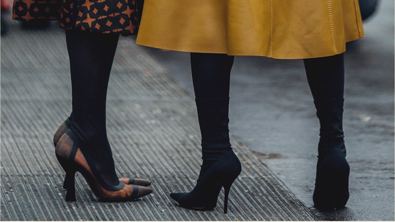 Pantys térmicos combinados con falda mostaza Pantys térmicos combinados con falda mostaza