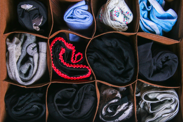 Cajón de ropa interior con separadores Cajón de ropa interior con separadores